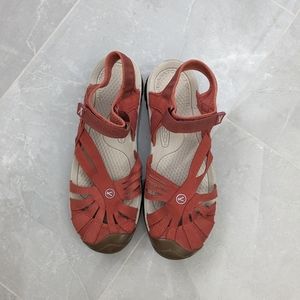 Keen Rose Sandal in Redwood